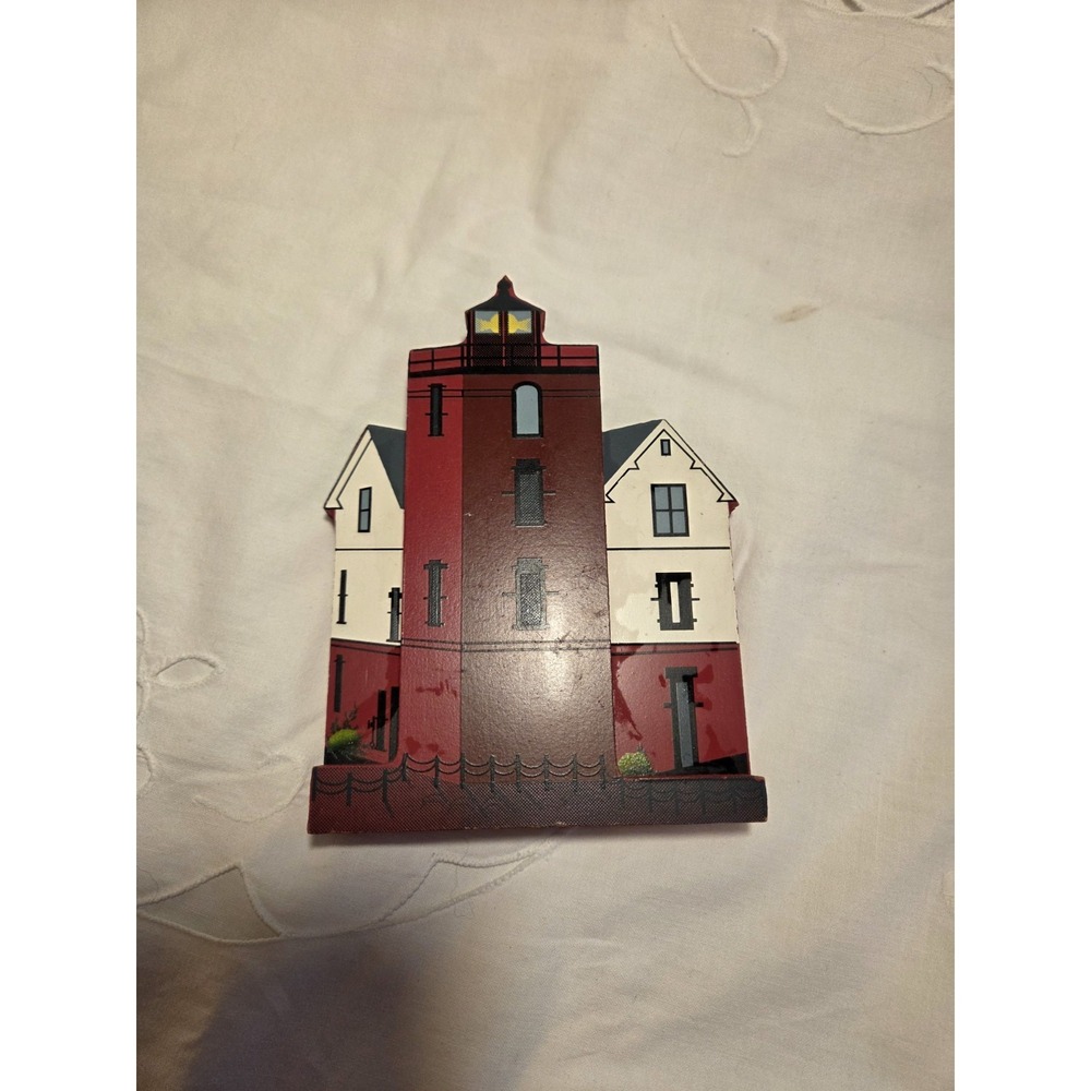 1993 Sheila's Collectibles Round Island Lighthouse In Mackinac Island